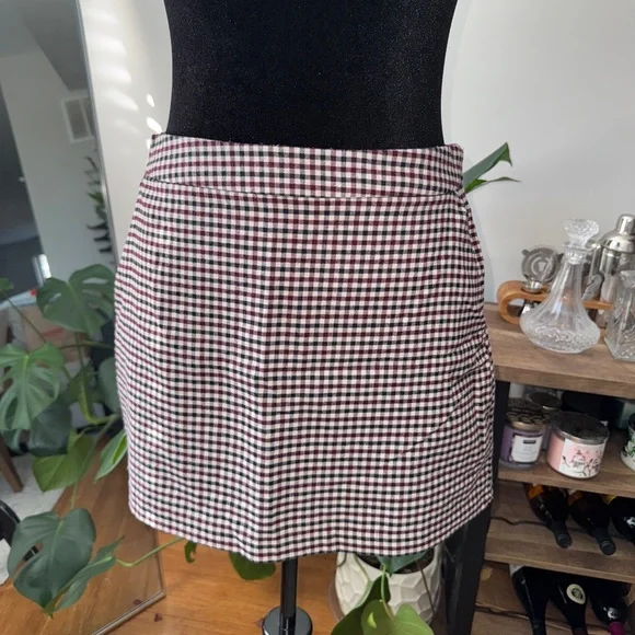 Abercrombie Gingham Mini Skort - Picture 2 of 7